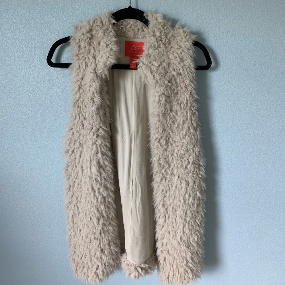 Chelsea & Violet faux fur vest